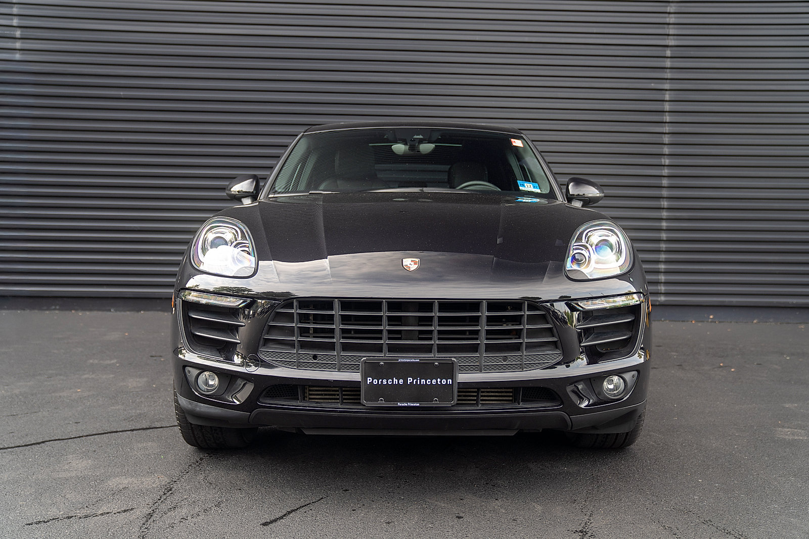 Used 2018 Porsche Macan Sport Edition AWD/4WD image 25