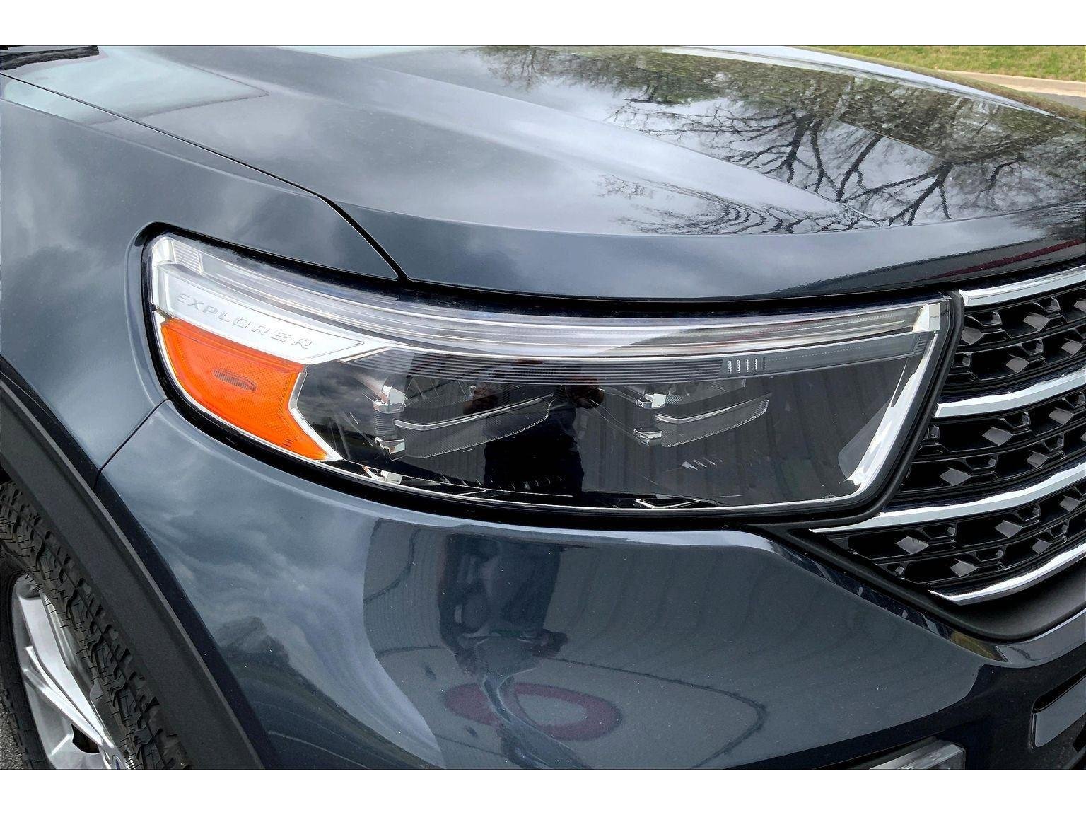 Used 2022 Ford Explorer XLT w/ Equipment Group 202A image 28