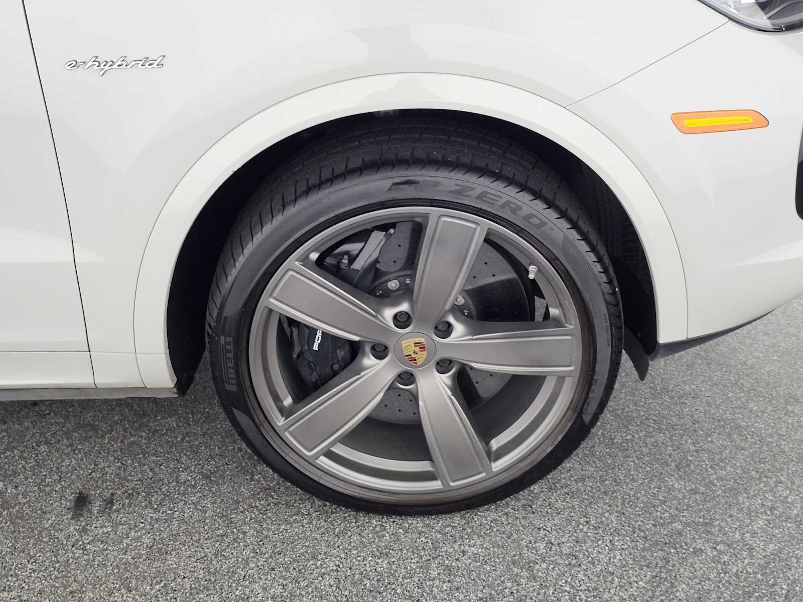 Used 2022 Porsche Cayenne Turbo S w/ Assistance Package AWD/4WD image 9