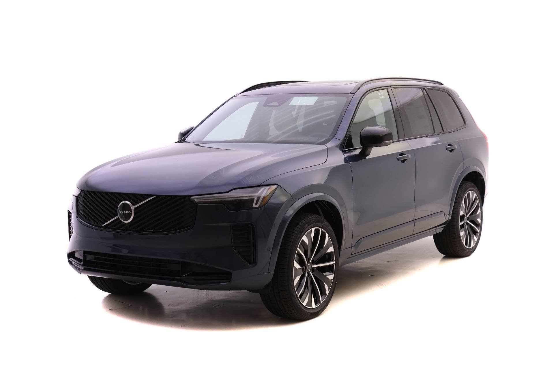 New 2026 Volvo XC90 B6 Ultra w/ Protection Package image 1