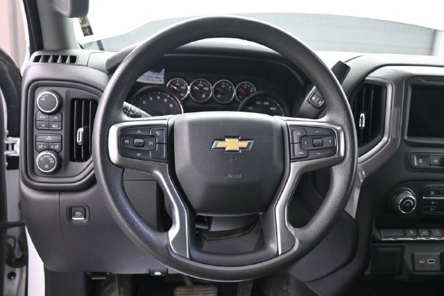 Used 2022 Chevrolet Silverado 1500 Custom w/ Safety Confidence Package AWD/4WD image 30