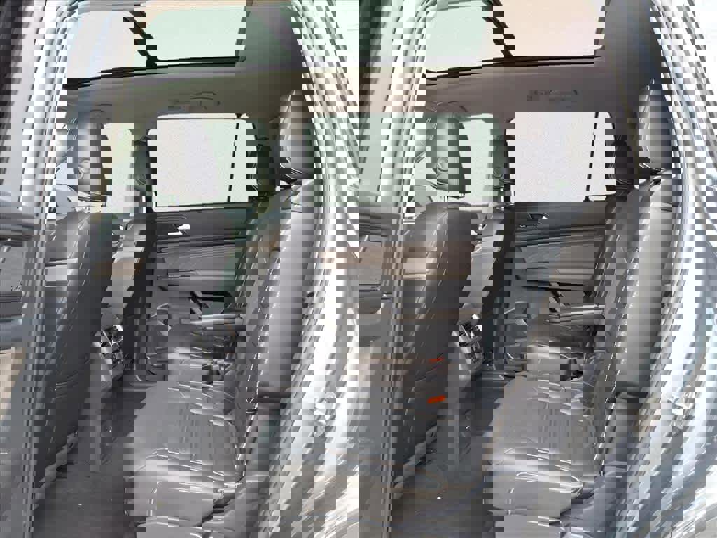 Used 2022 Volkswagen Atlas SEL Premium AWD/4WD image 12