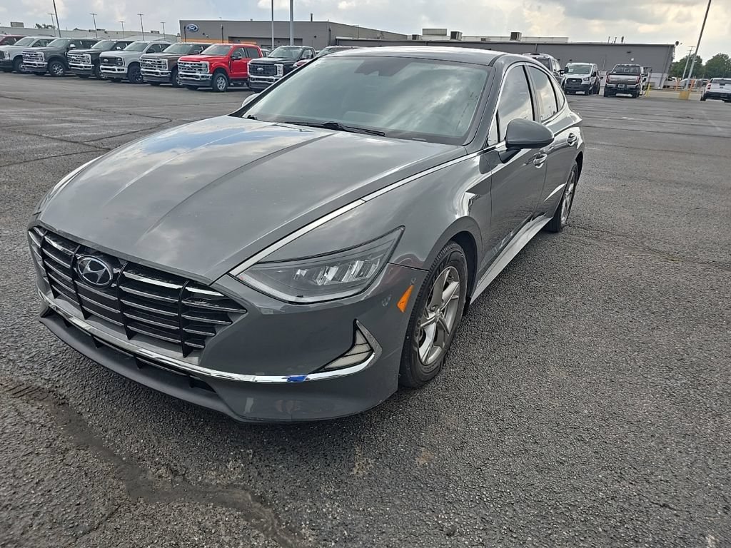 Used 2021 Hyundai Sonata SE FWD image 2