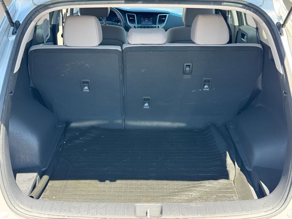 Used 2017 Hyundai Tucson SE image 11