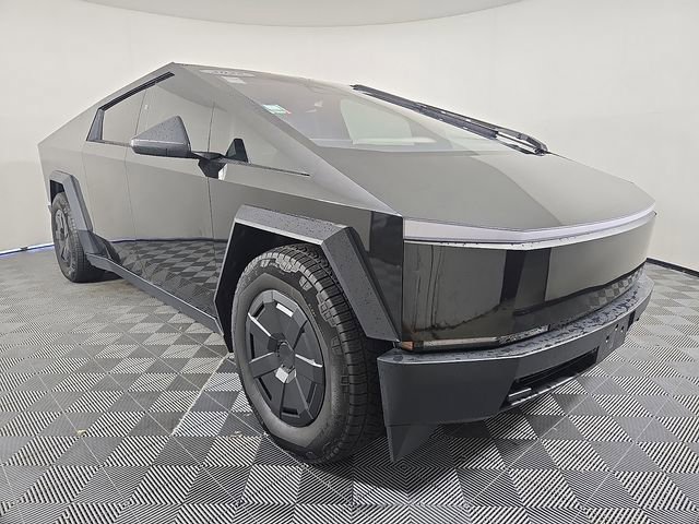Used 2025 Tesla Cybertruck AWD Crew Cab image 4