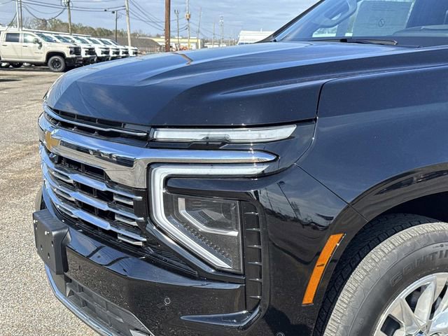 New 2026 Chevrolet Suburban Premier image 2