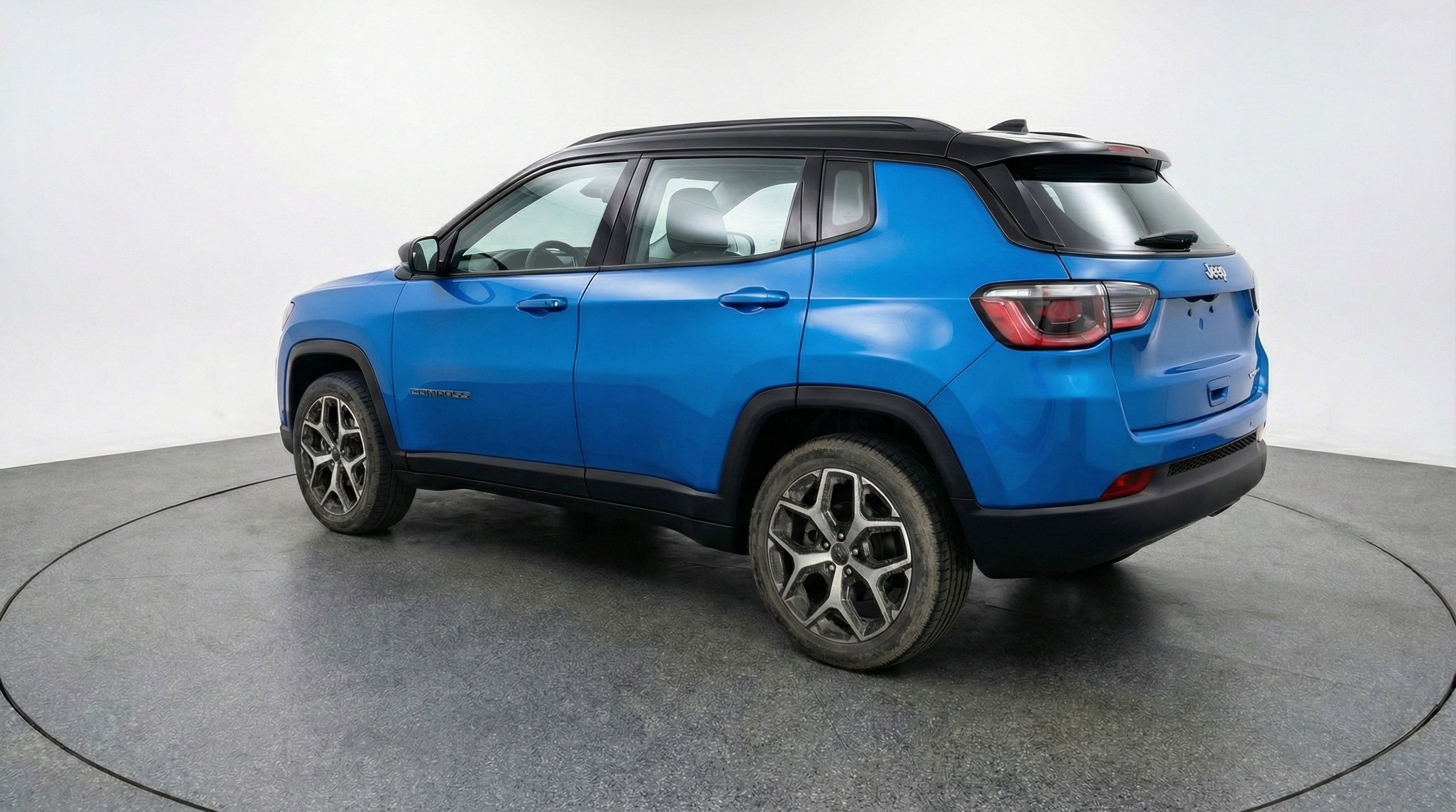 Used 2025 Jeep Compass Limited image 6
