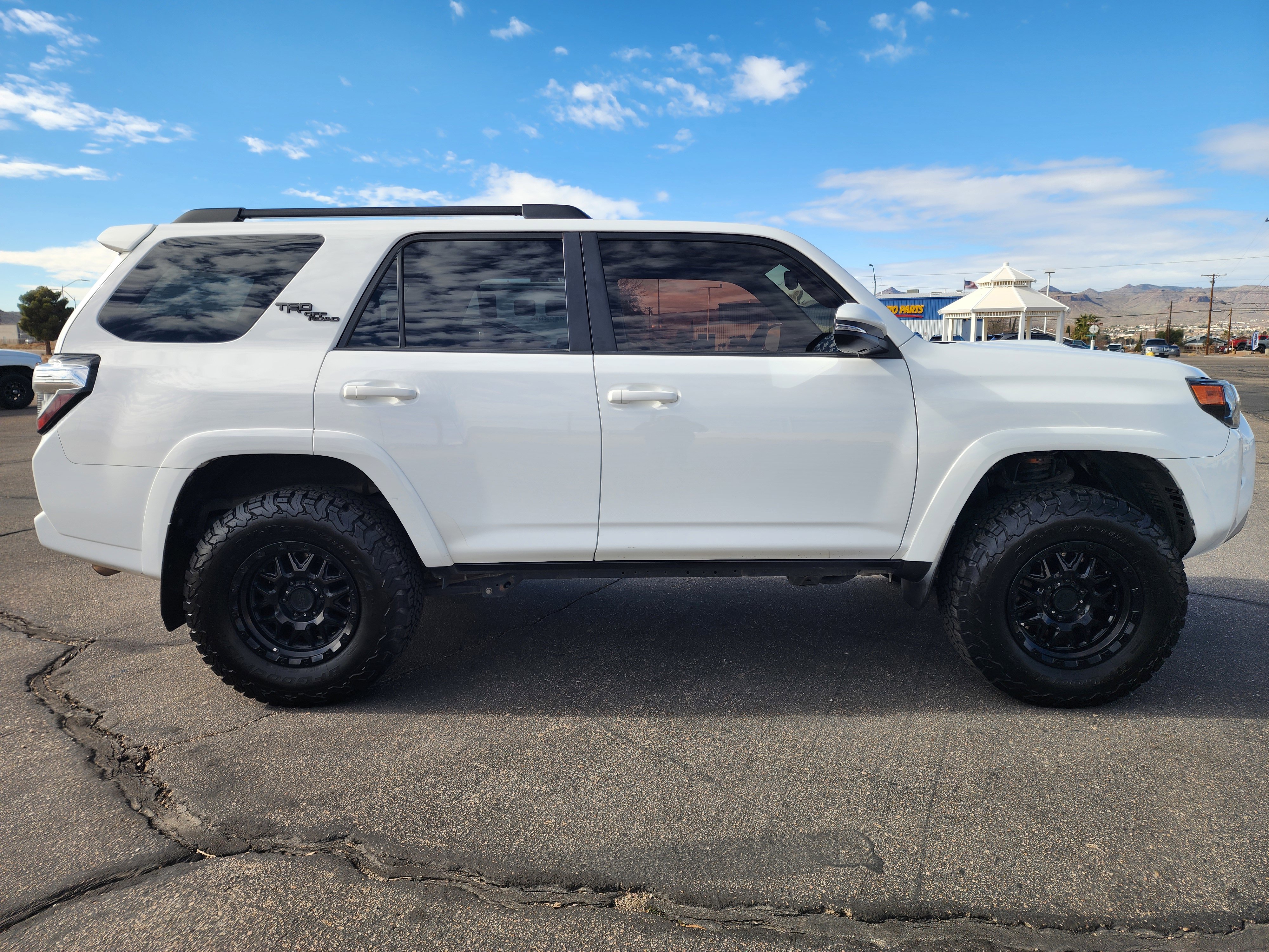 Used 2019 Toyota 4Runner TRD Off-Road Premium image 4