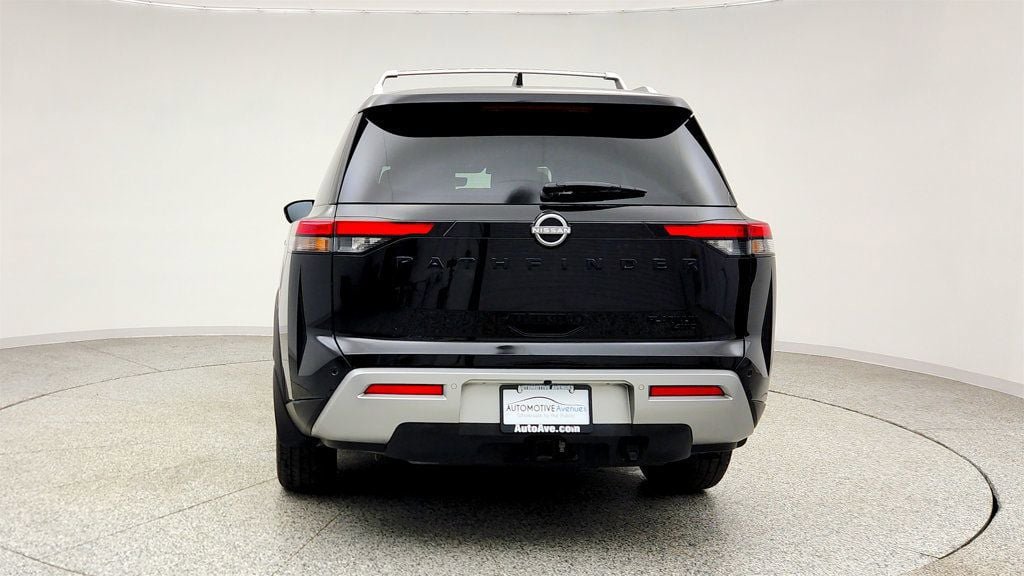 Used 2023 Nissan Pathfinder Platinum w/ Lighting Package (N93) image 6