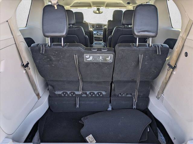 Used 2020 Chrysler Voyager Lxi image 6