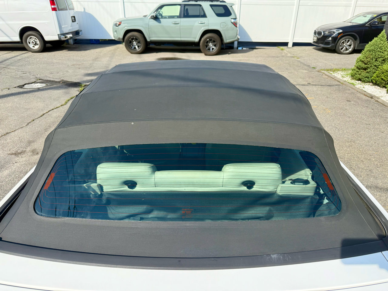 Used 2010 Ford Mustang Convertible image 17