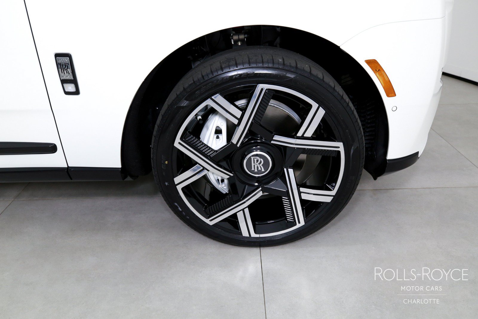 Used 2026 Rolls-Royce Cullinan AWD/4WD image 41