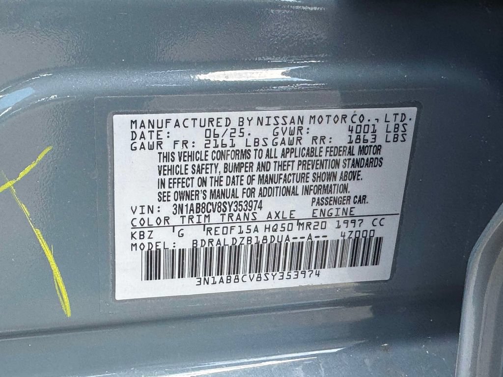 Used 2025 Nissan Sentra SV FWD image 17