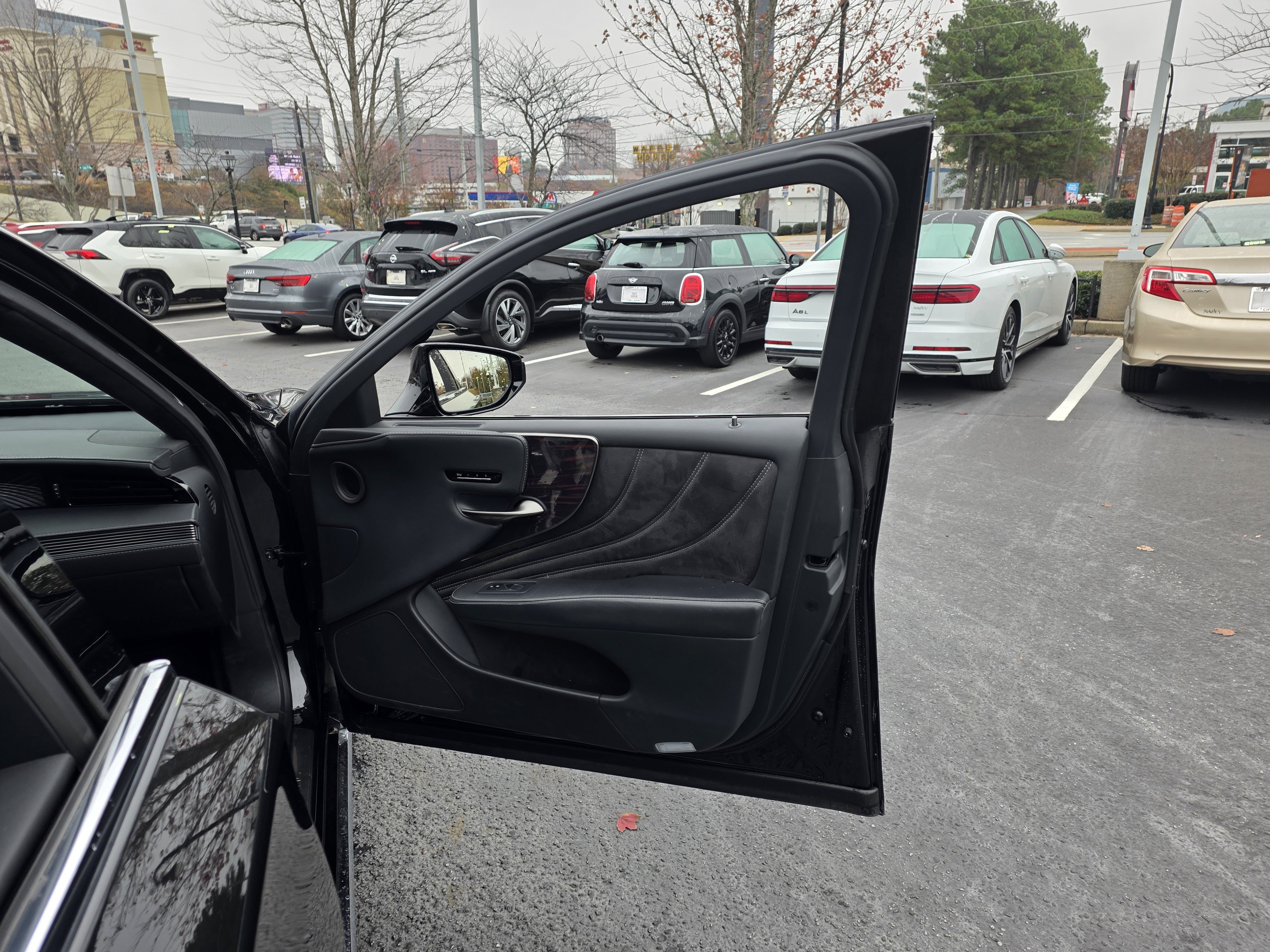 Used 2018 Lexus LS 500 image 31