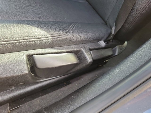 Used 2017 BMW 320i Sedan image 11