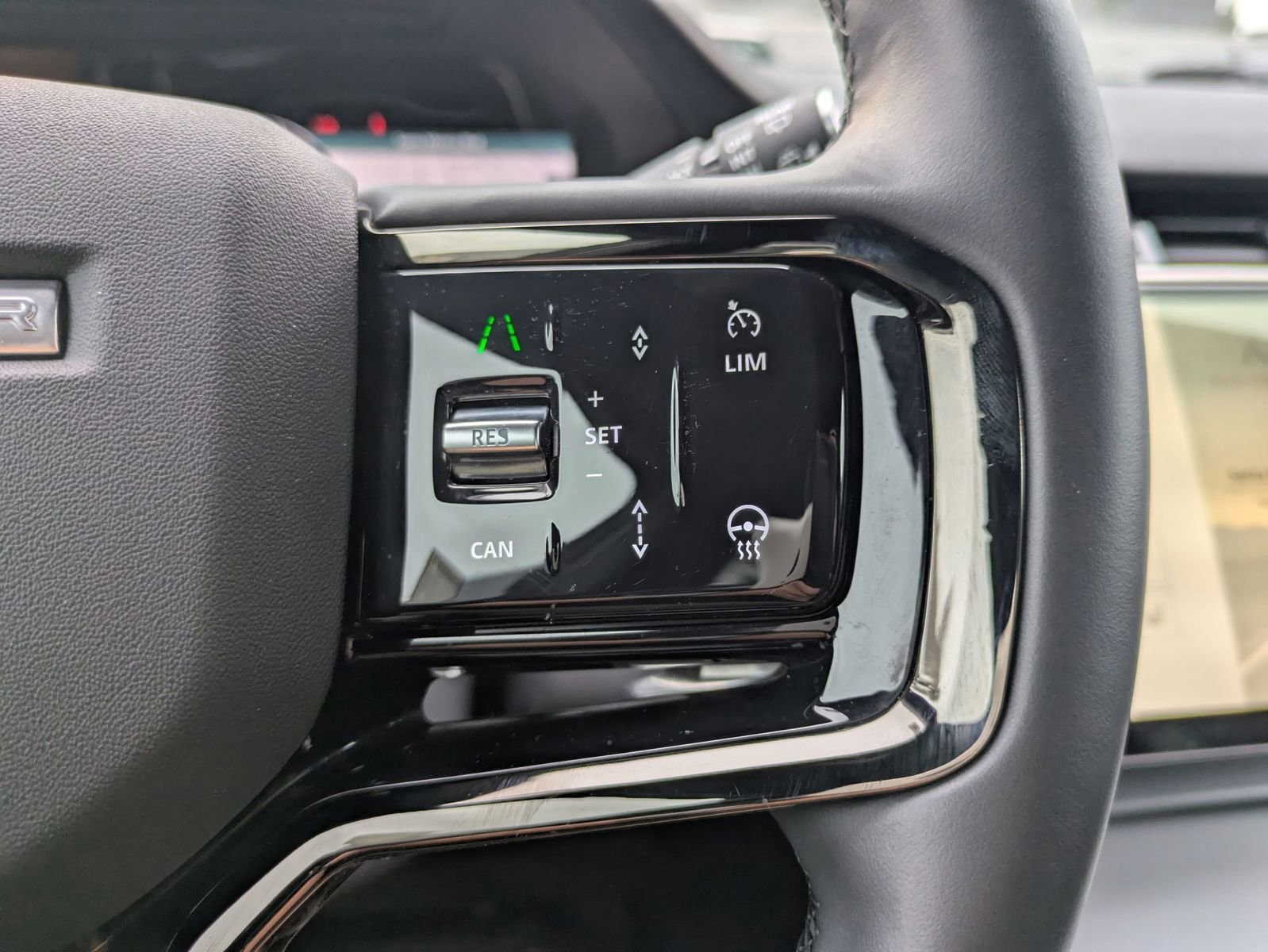 Used 2024 Land Rover Range Rover Evoque S image 18