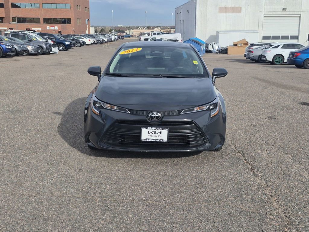 Used 2024 Toyota Corolla LE image 3