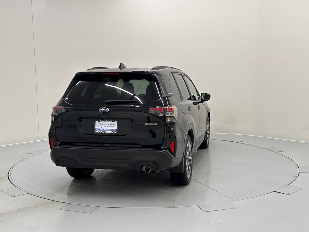 Used 2025 Subaru Forester Touring w/ Touring Package image 5