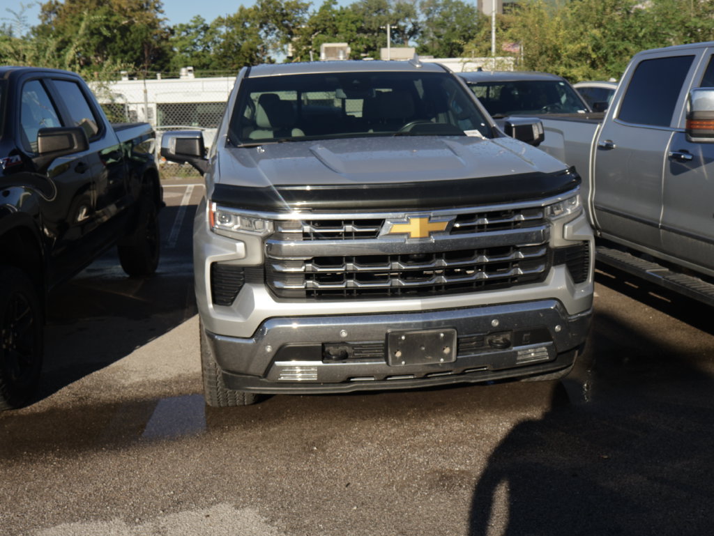Used 2022 Chevrolet Silverado 1500 LTZ w/ LTZ Premium Package AWD/4WD image 7