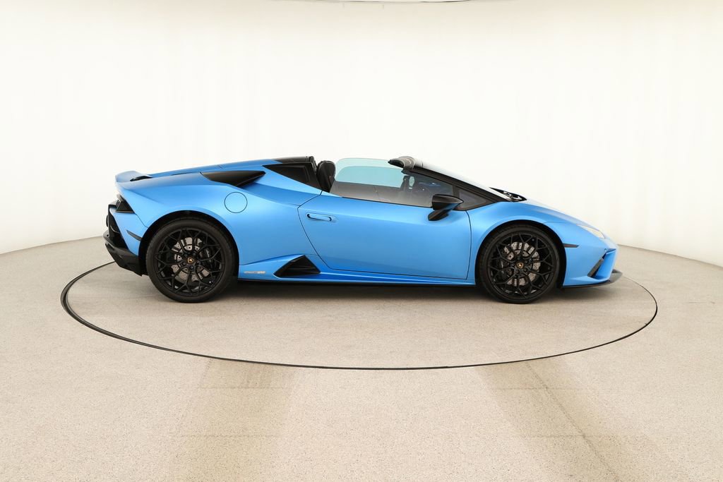 Used 2022 Lamborghini Huracan EVO image 8