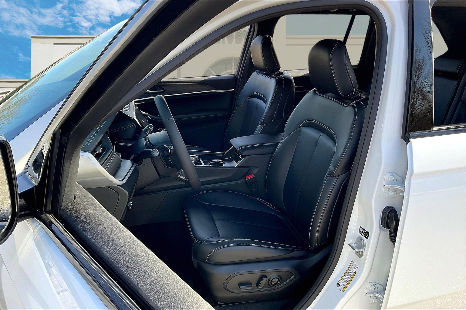 New 2026 Jeep Grand Cherokee Limited image 9