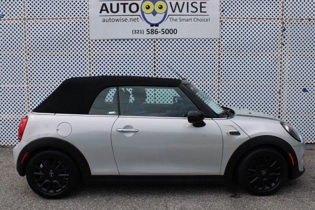 Used 2019 MINI Cooper Convertible FWD image 4
