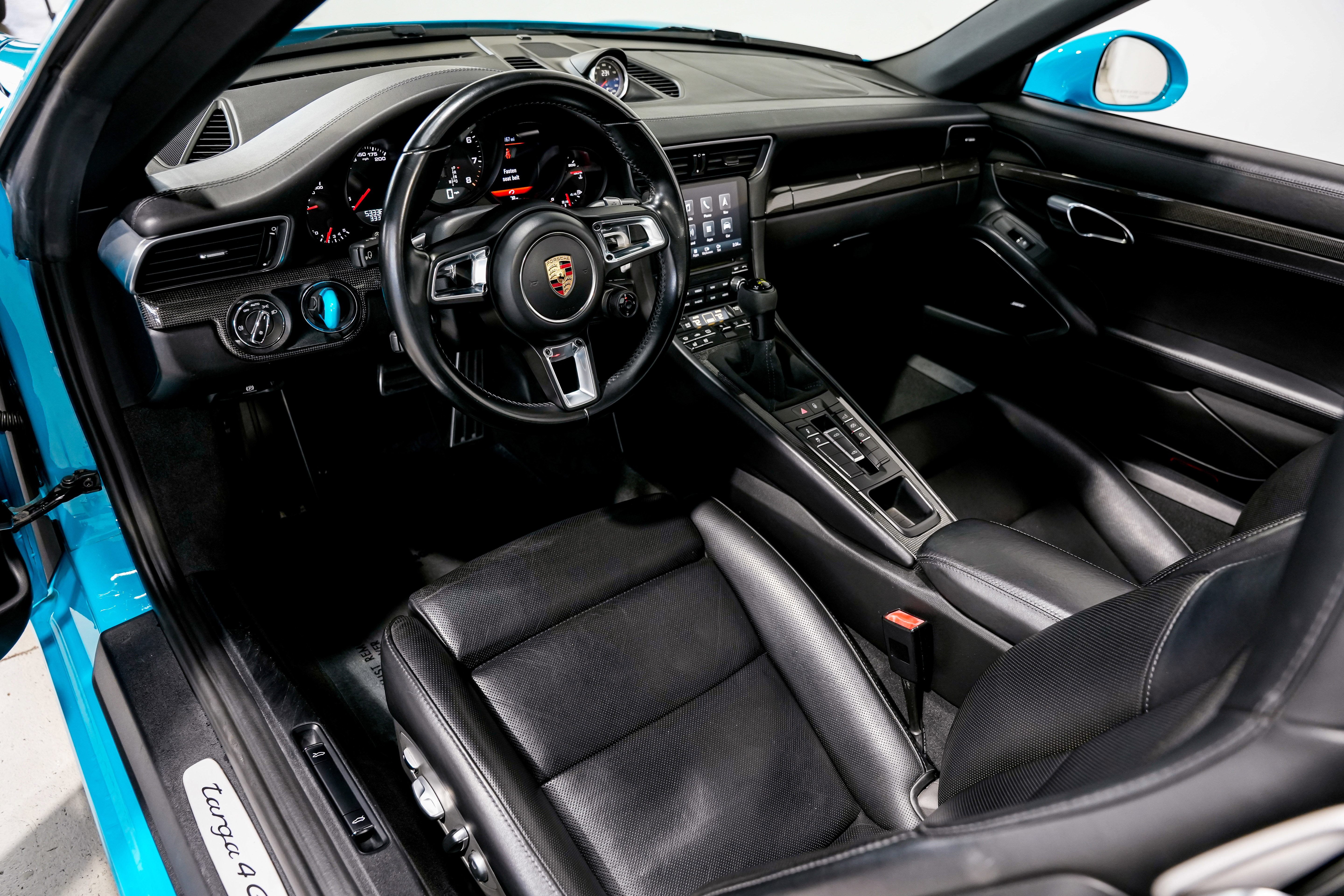 Used 2017 Porsche 911 Targa 4 GTS image 9