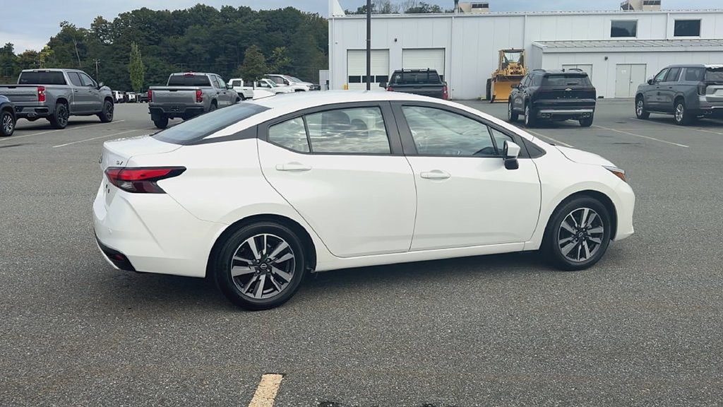 Used 2024 Nissan Versa SV FWD image 9