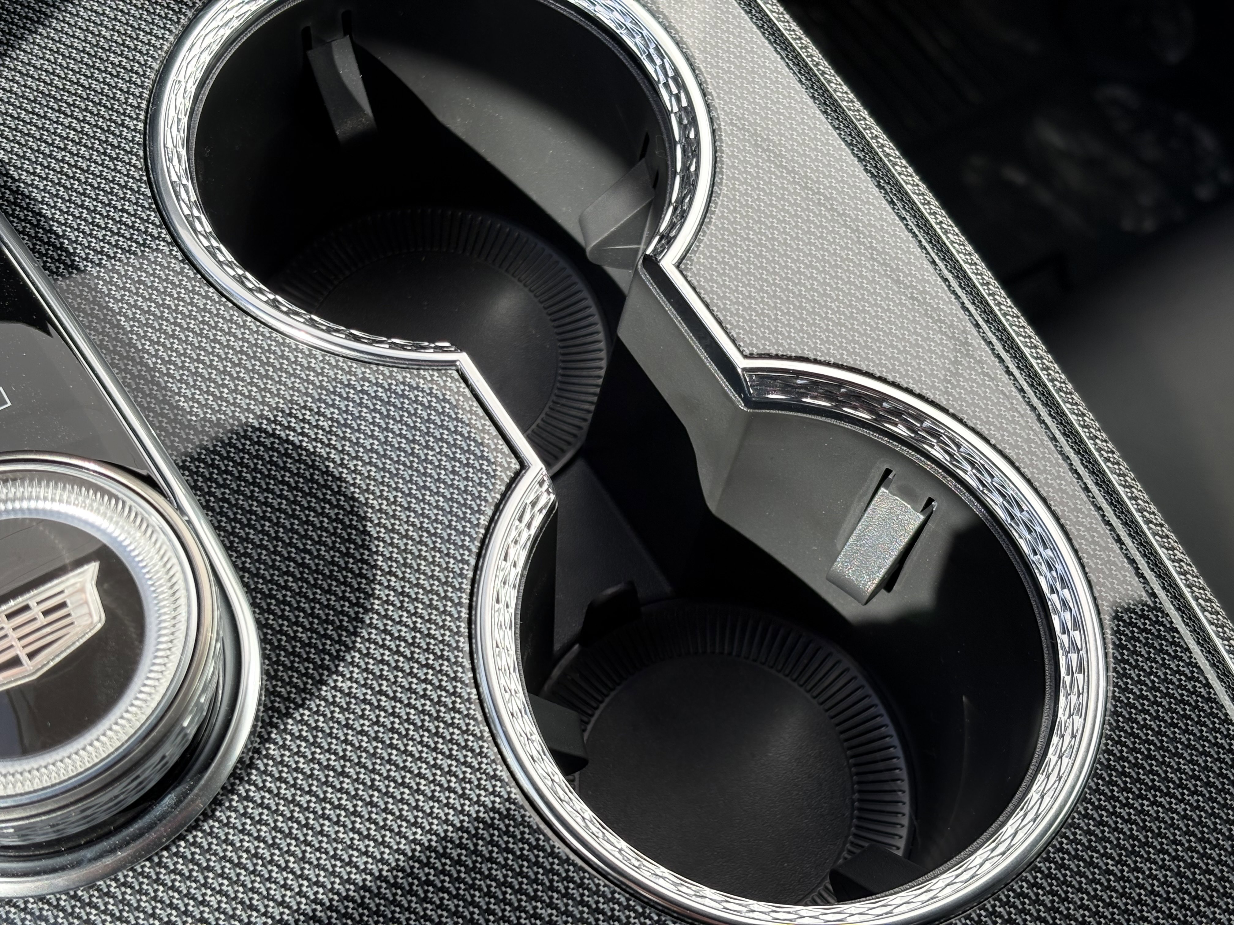 New 2025 Cadillac Optiq Luxury 1 image 27