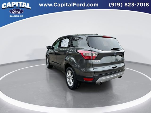 Used 2017 Ford Escape SE w/ SE Cold Weather Package AWD/4WD image 6