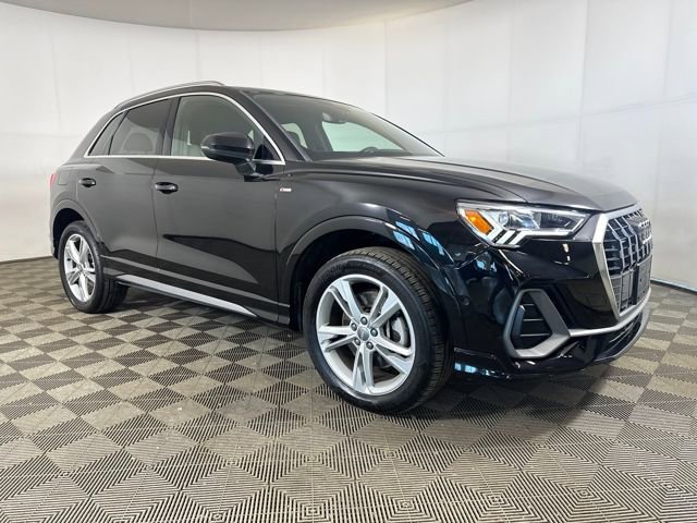 Used 2020 Audi Q3 2.0T Prestige w/ Prestige Package image 2