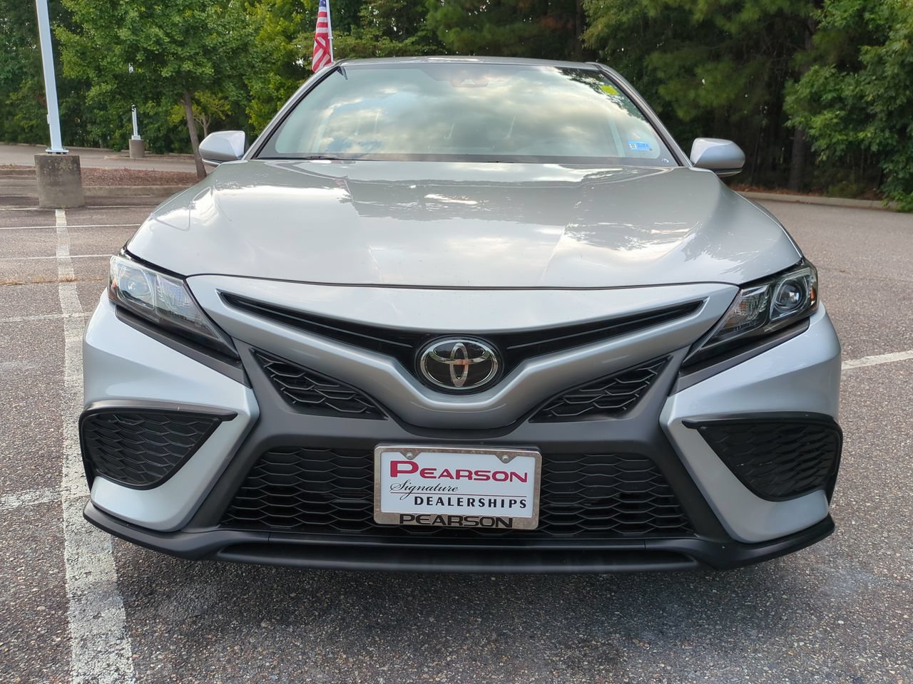 Used 2024 Toyota Camry SE FWD image 9