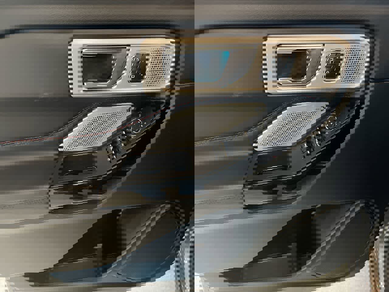 Used 2023 Ford Explorer ST w/ Equipment Group 401A image 13