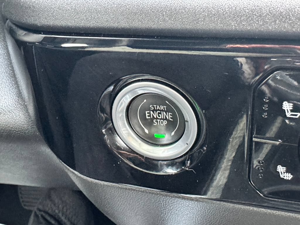 Used 2023 Chevrolet Silverado 1500 RST AWD/4WD image 25