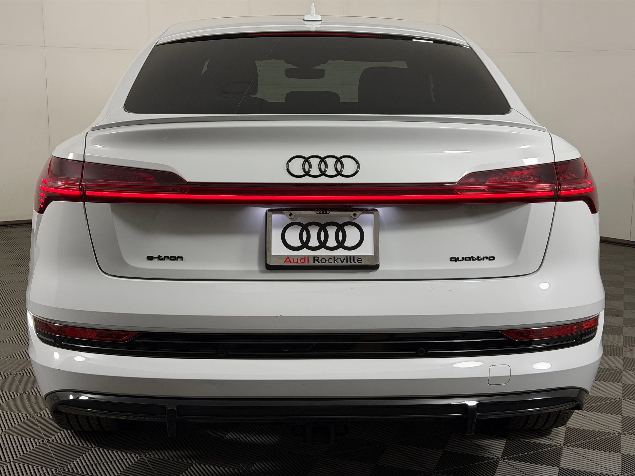 Certified 2023 Audi e-tron Premium w/ Convenience Plus Package AWD/4WD image 10