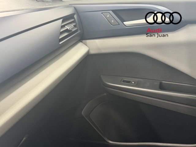 Used 2022 Volkswagen Taos SE w/ Panoramic Sunroof Package FWD image 32