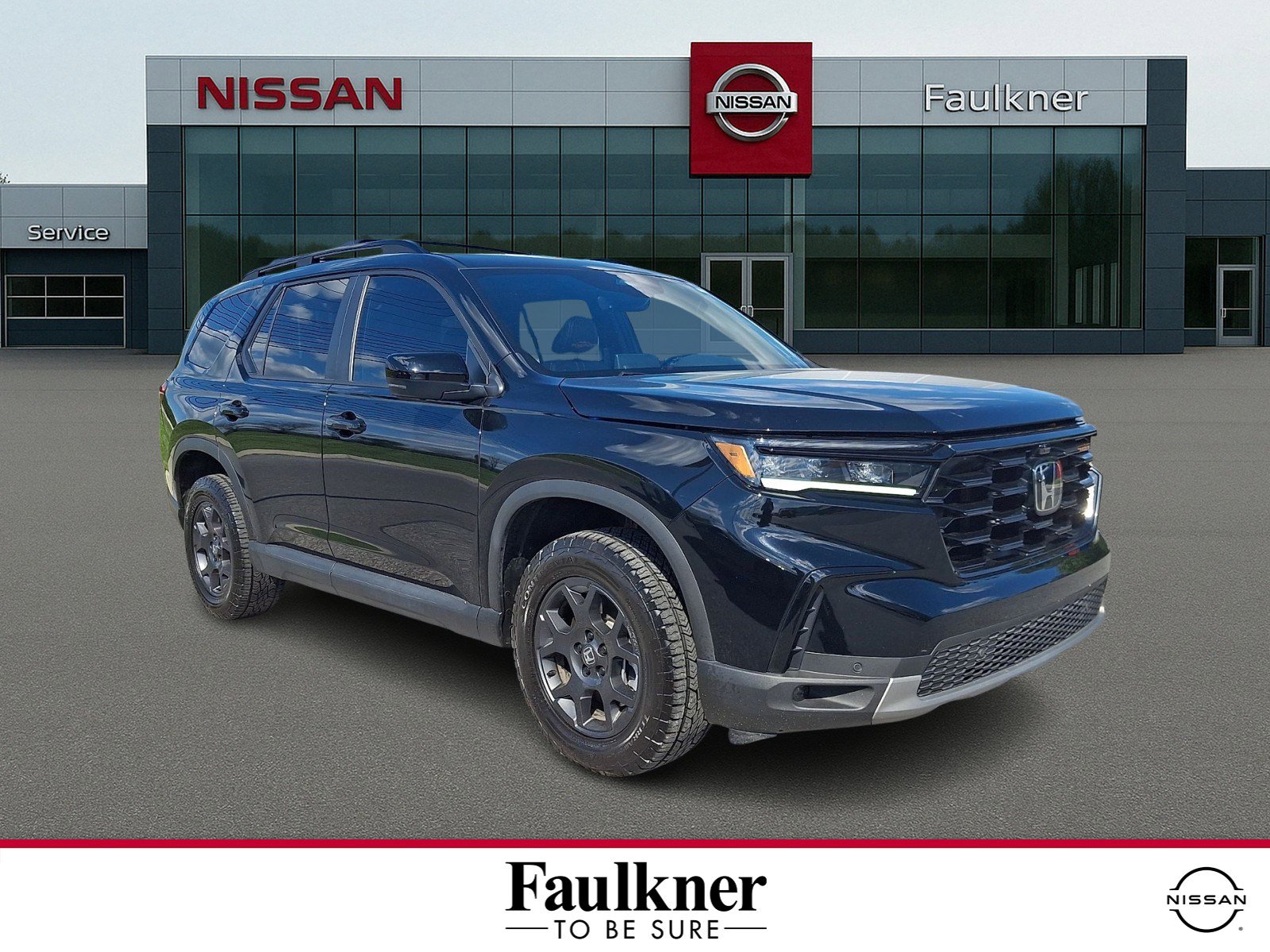 Used 2024 Honda Pilot TrailSport image 1