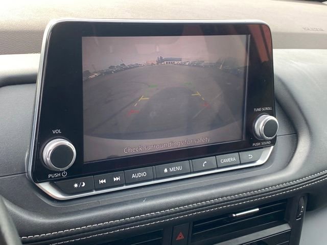 Used 2021 Nissan Rogue S image 9