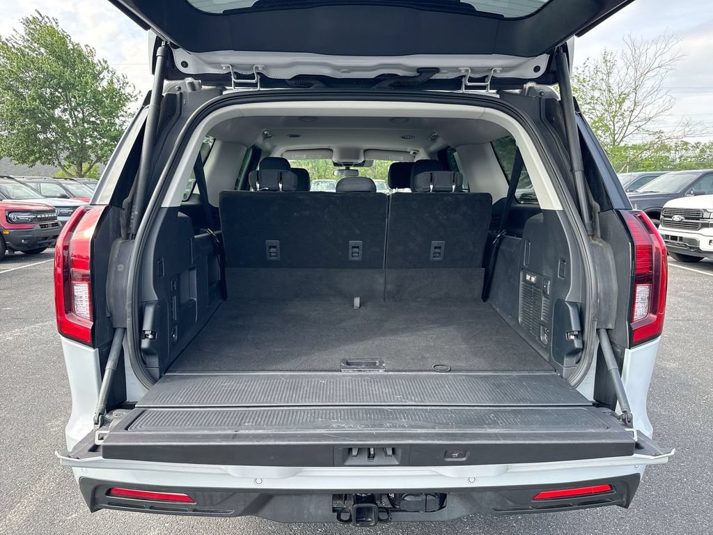 Used 2025 Ford Expedition Max Active AWD/4WD image 25