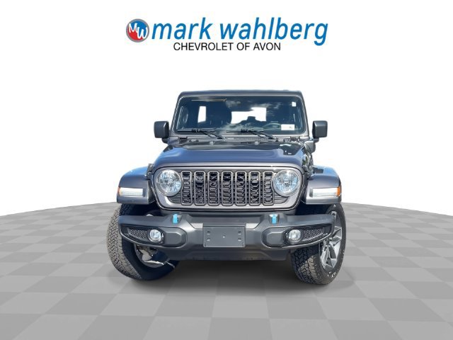 Used 2024 Jeep Wrangler Unlimited w/ Convenience Group AWD/4WD image 3