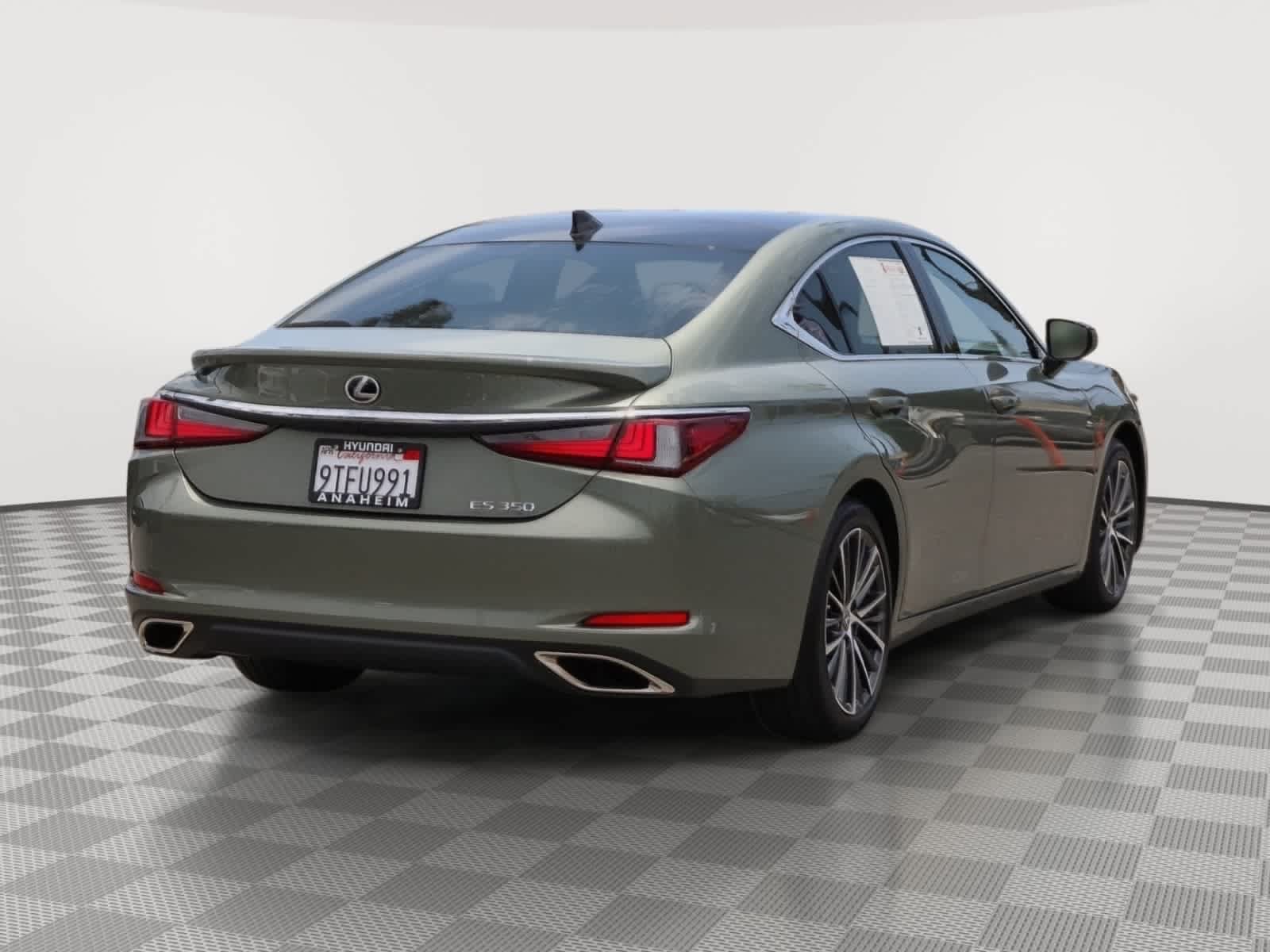 Used 2025 Lexus ES 350 w/ Premium Package FWD image 7