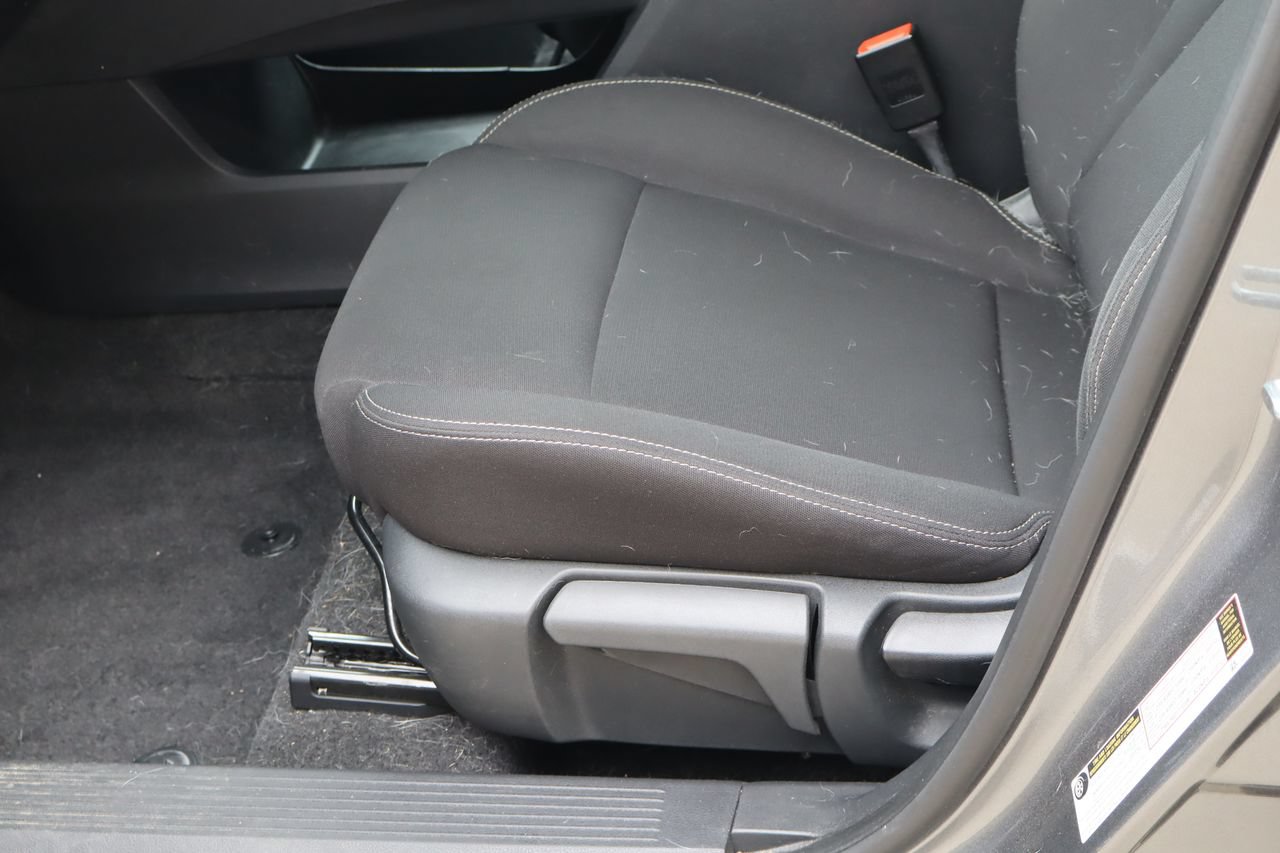 Used 2023 Nissan Rogue S AWD/4WD image 14