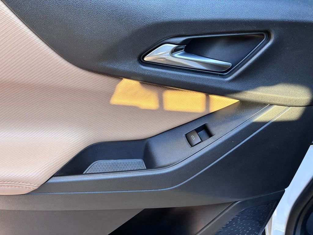 New 2026 Chevrolet Equinox ACTIV w/ Convenience Package III image 12