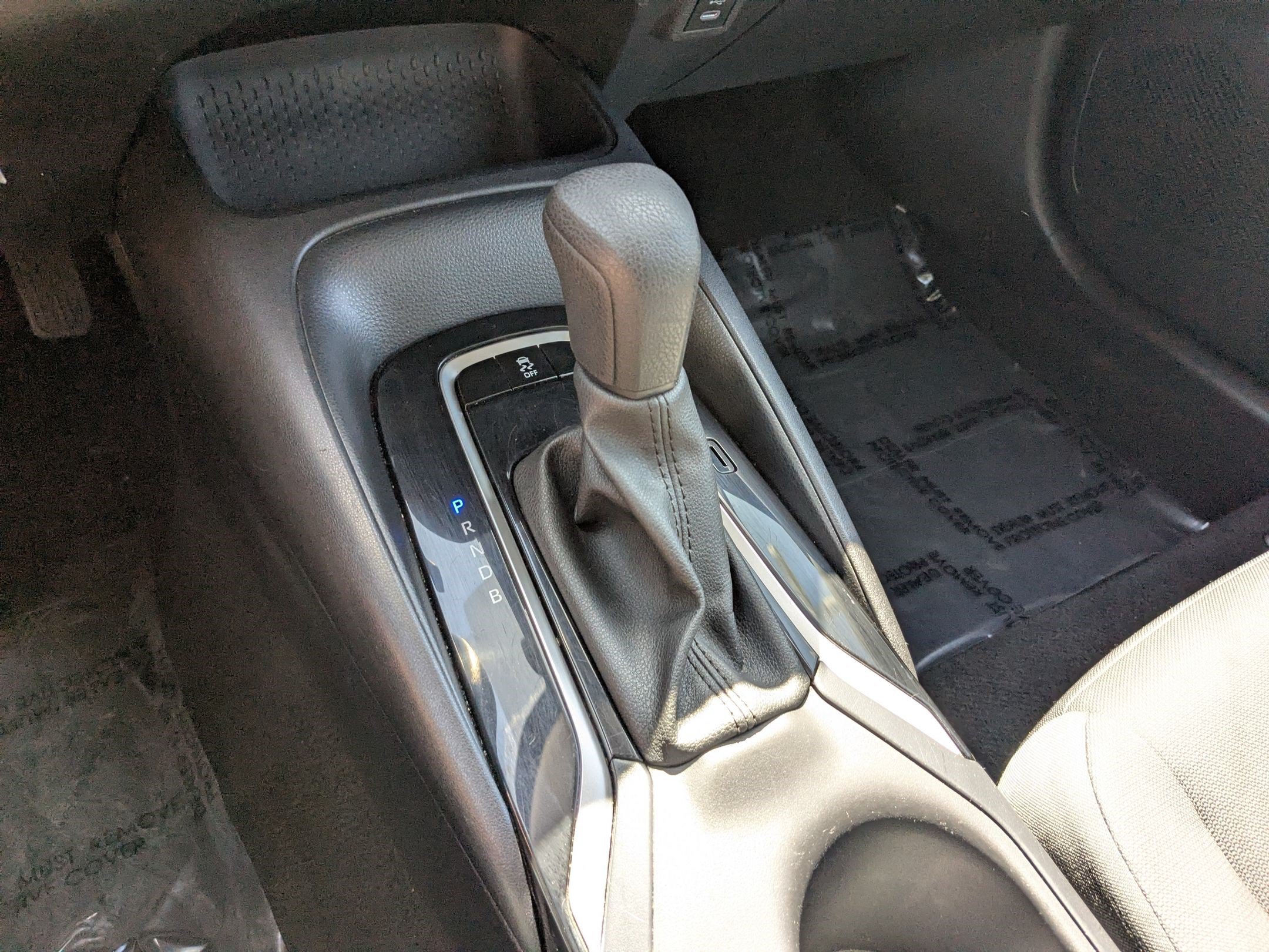 Used 2024 Toyota Corolla LE FWD image 25