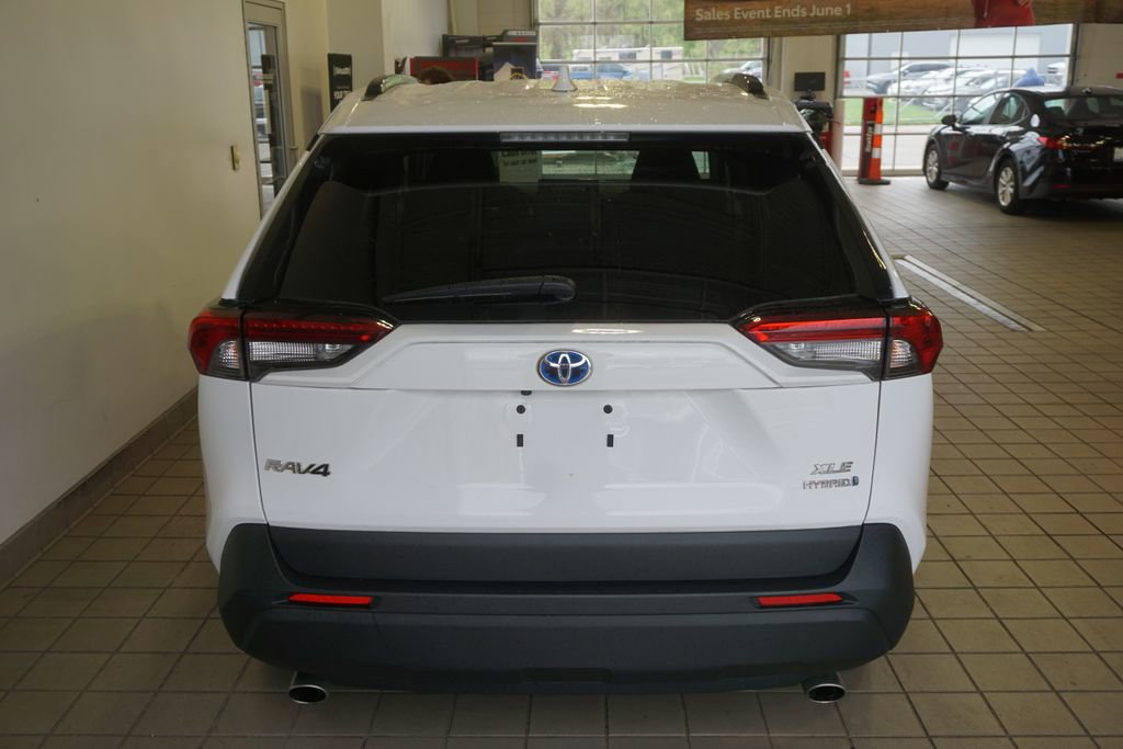 Used 2022 Toyota RAV4 XLE w/ Convenience Package AWD/4WD image 14