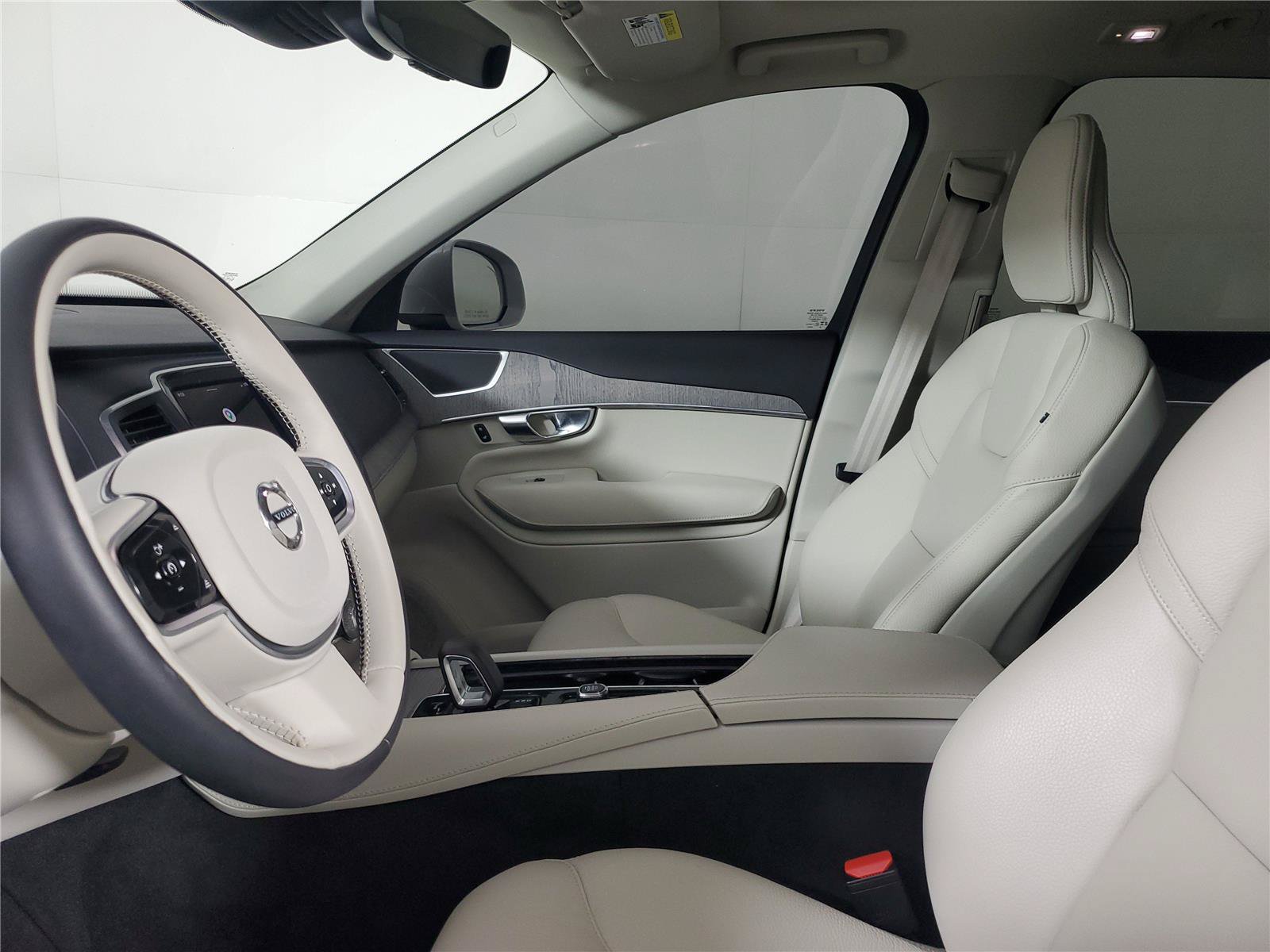 Certified 2025 Volvo XC90 T8 Core AWD/4WD image 22
