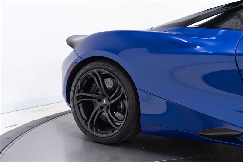 Used 2024 McLaren 750S Spider RWD image 28