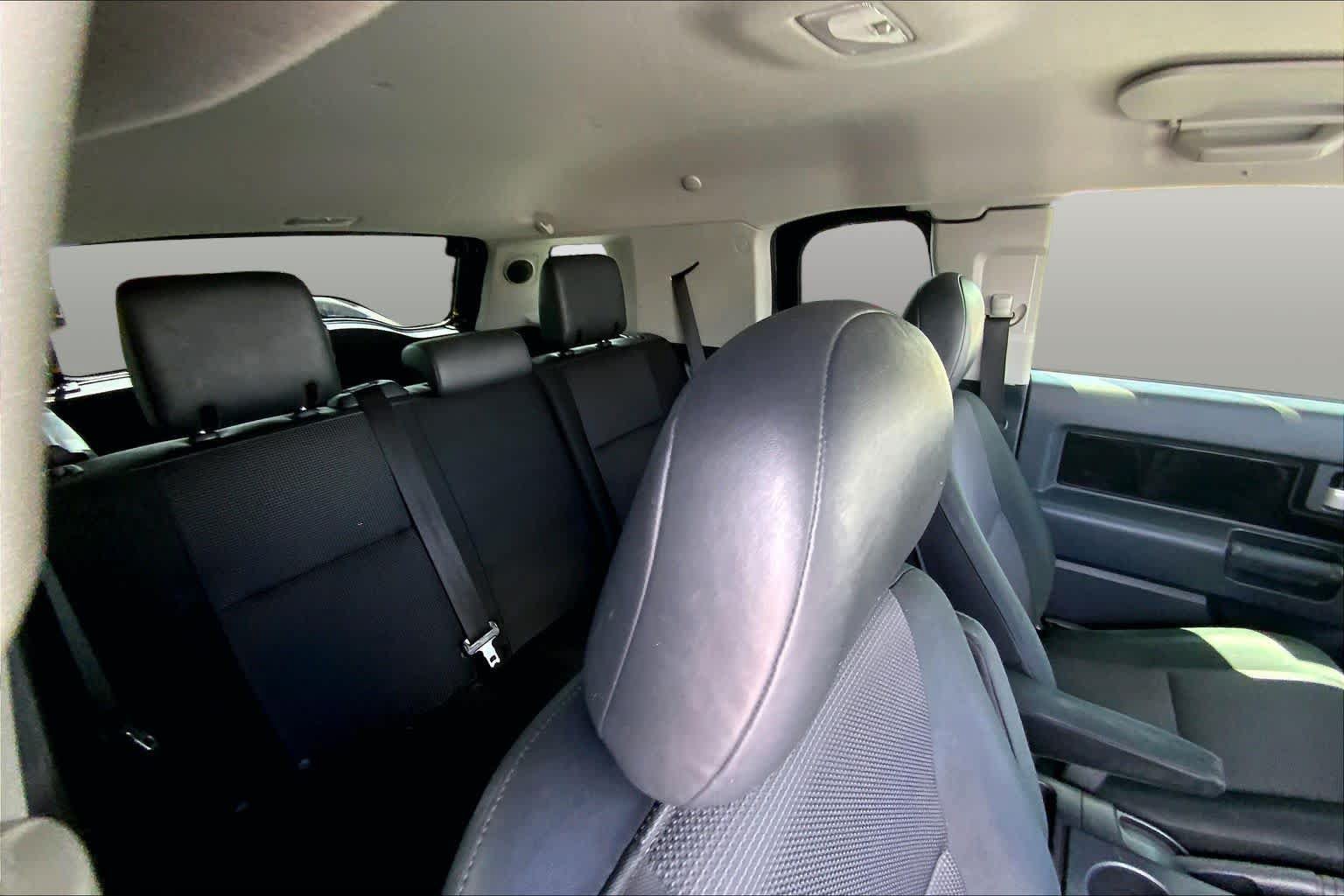 Used 2012 Toyota FJ Cruiser 2WD w/ Upgrade Pkg image 18