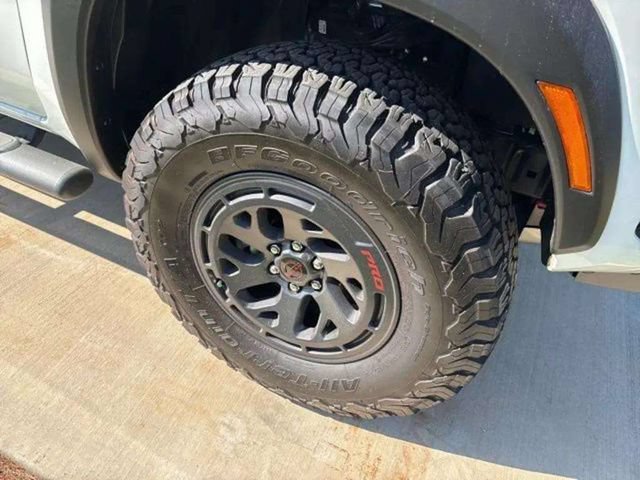 Used 2025 Nissan Frontier PRO-4X w/ Pro Premium Package AWD/4WD image 31