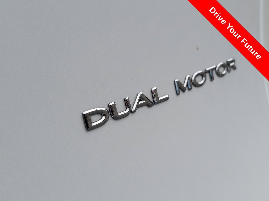 Used 2022 Tesla Model Y Long Range AWD/4WD image 22